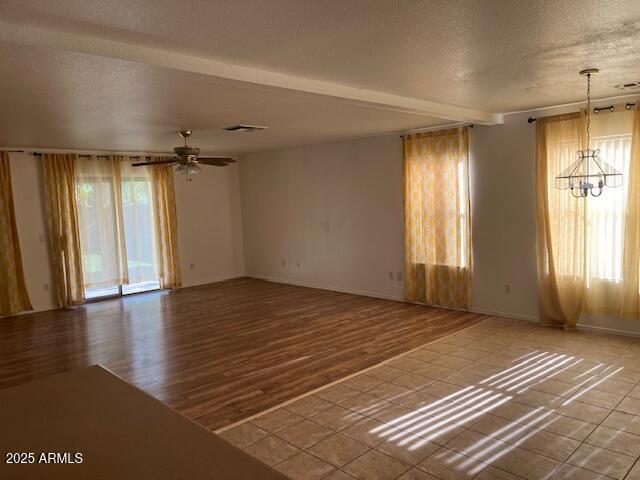 Building Photo - 2407 E Peach Tree Dr