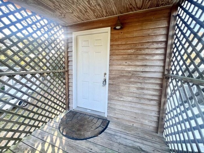 Photo - HWY 421 Studio 15 mintues out of Wilmingto... House