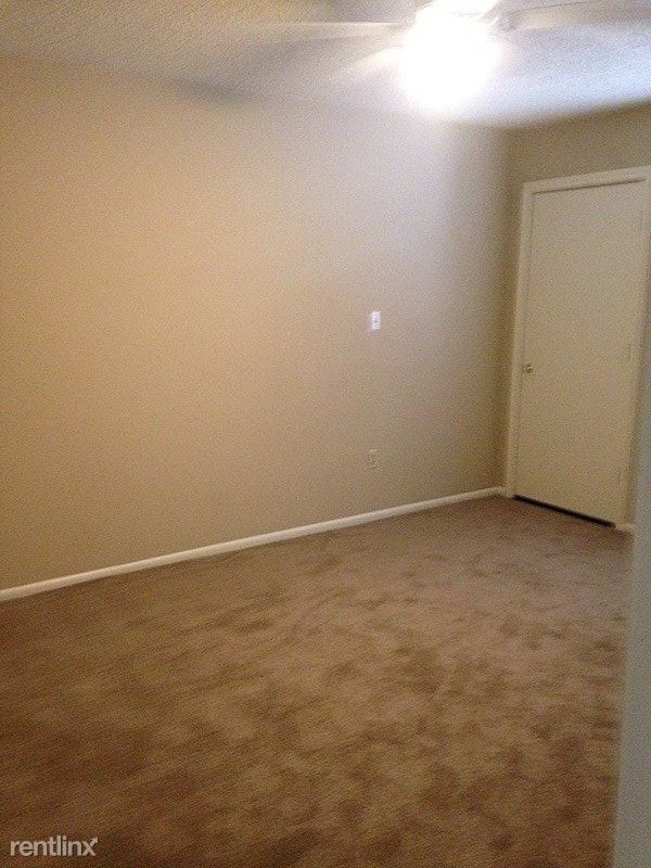 Building Photo - 1249 W Azalea Park Dr