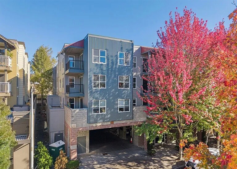 Foto principal - 600 N 85th St