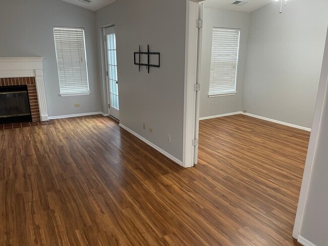 Building Photo - 1185 Russellwood Ct