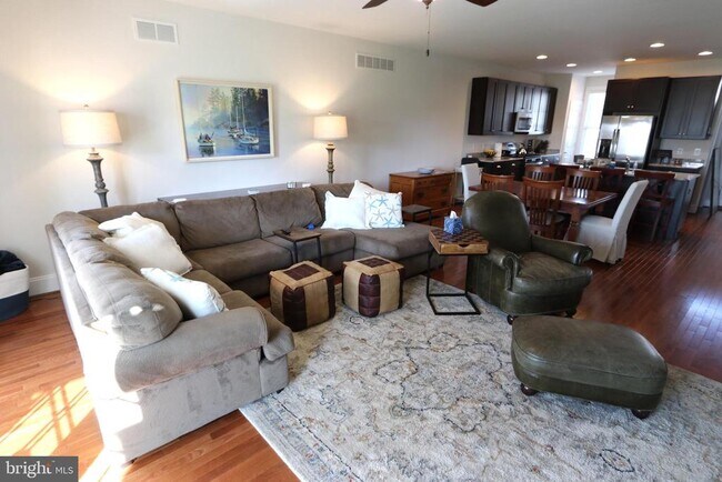 Foto del edificio - 18834 Bethpage Dr