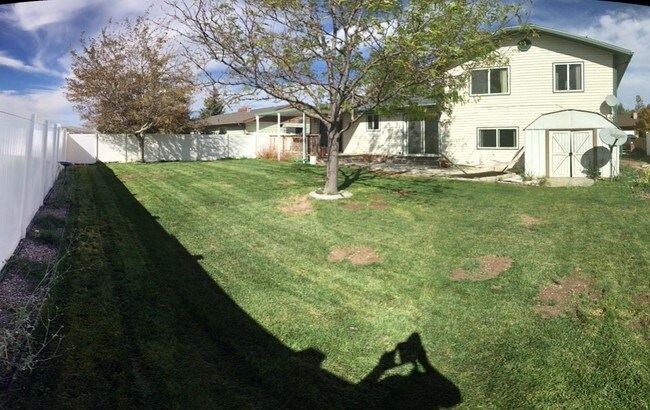 Building Photo - 1655 Ardella Dr
