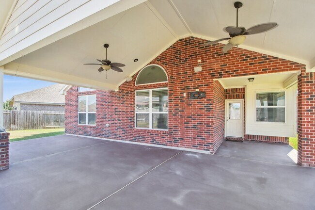 Building Photo - 26318 Groveton Ct