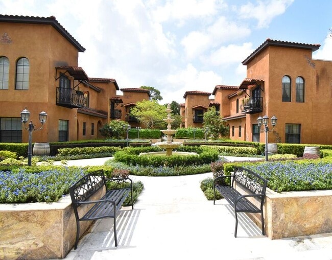Building Photo - 450 Palermo Vista Ct