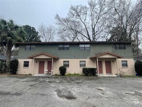 Building Photo - 914 SW 59 Terrace