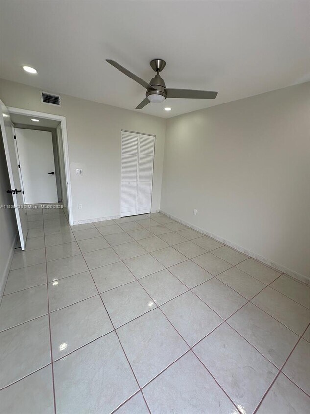 Primary Photo - 7747 SW 86th St