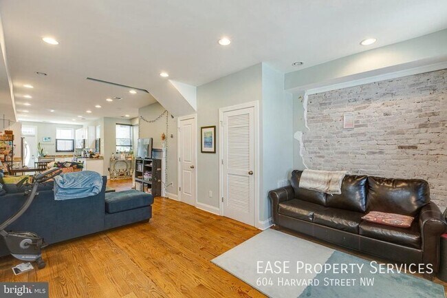 Foto del edificio - 604 Harvard St NW