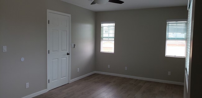 Foto del edificio - 14205 Ocean Gate Ave