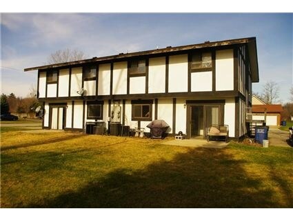 Foto del edificio - 2000 Redwood Dr