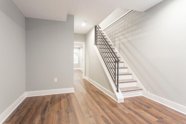 Building Photo - 1720 Ingersoll St