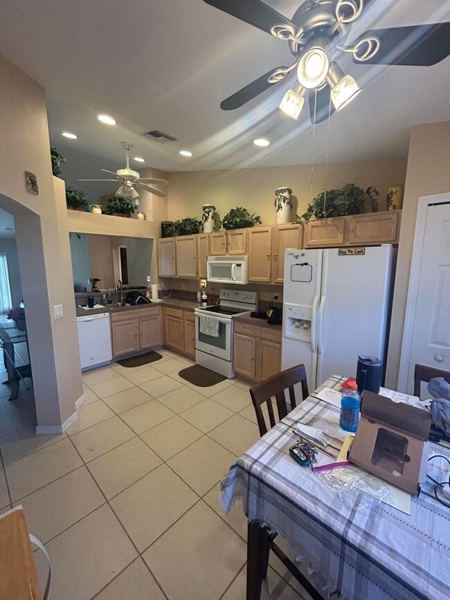 Building Photo - 5229 N Piper Cir