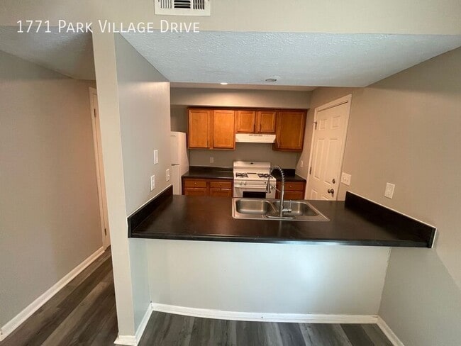 Foto del edificio - 1771 Park Village Dr