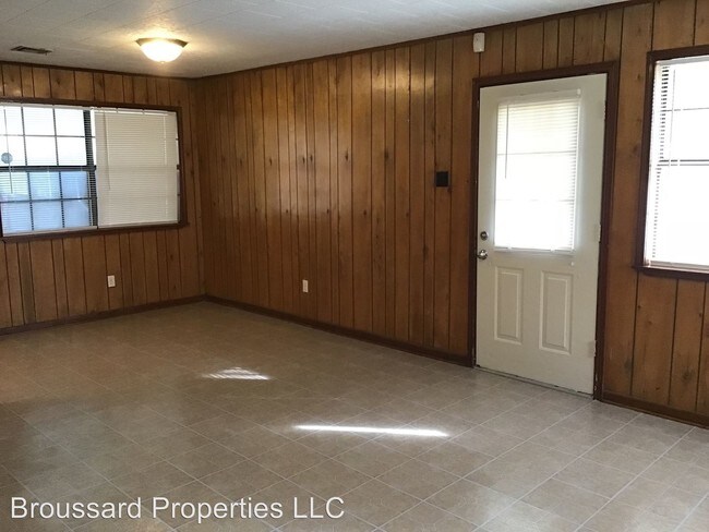 Building Photo - 3 br, 1 bath House - 328 Bradford Drive