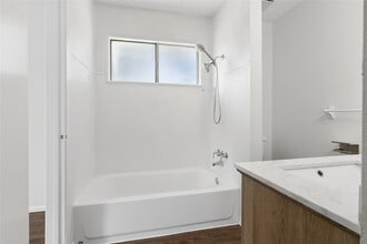 Building Photo - 2504 Ewell Dr