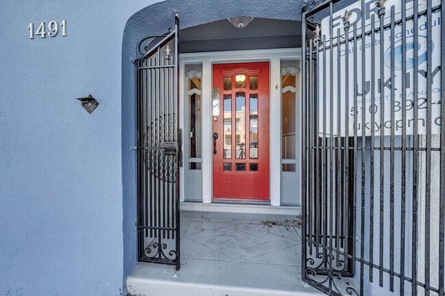 Building Photo - 1491 Quesada Ave