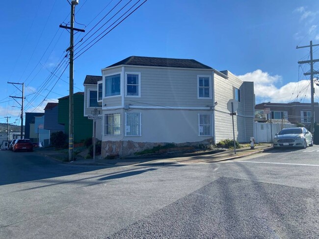Inlaw Studio Apartment with Parking (ingleside / SFSU / CCSF) - Inlaw Studio Apartment with Parking (ingleside / SFSU / CCSF)