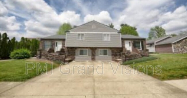 Foto del edificio - 1021 Woodlawn Dr