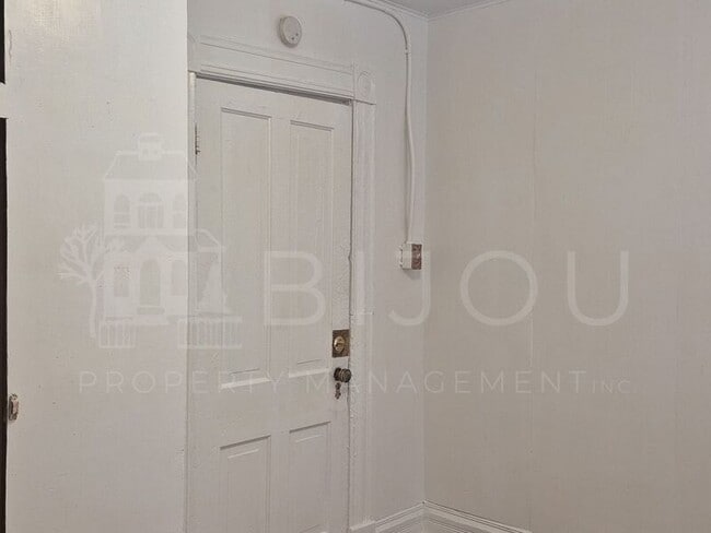 Building Photo - 427-431 E. Bijou St.
