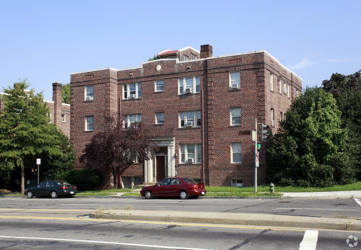 Foto del edificio - 5906 13th St NW