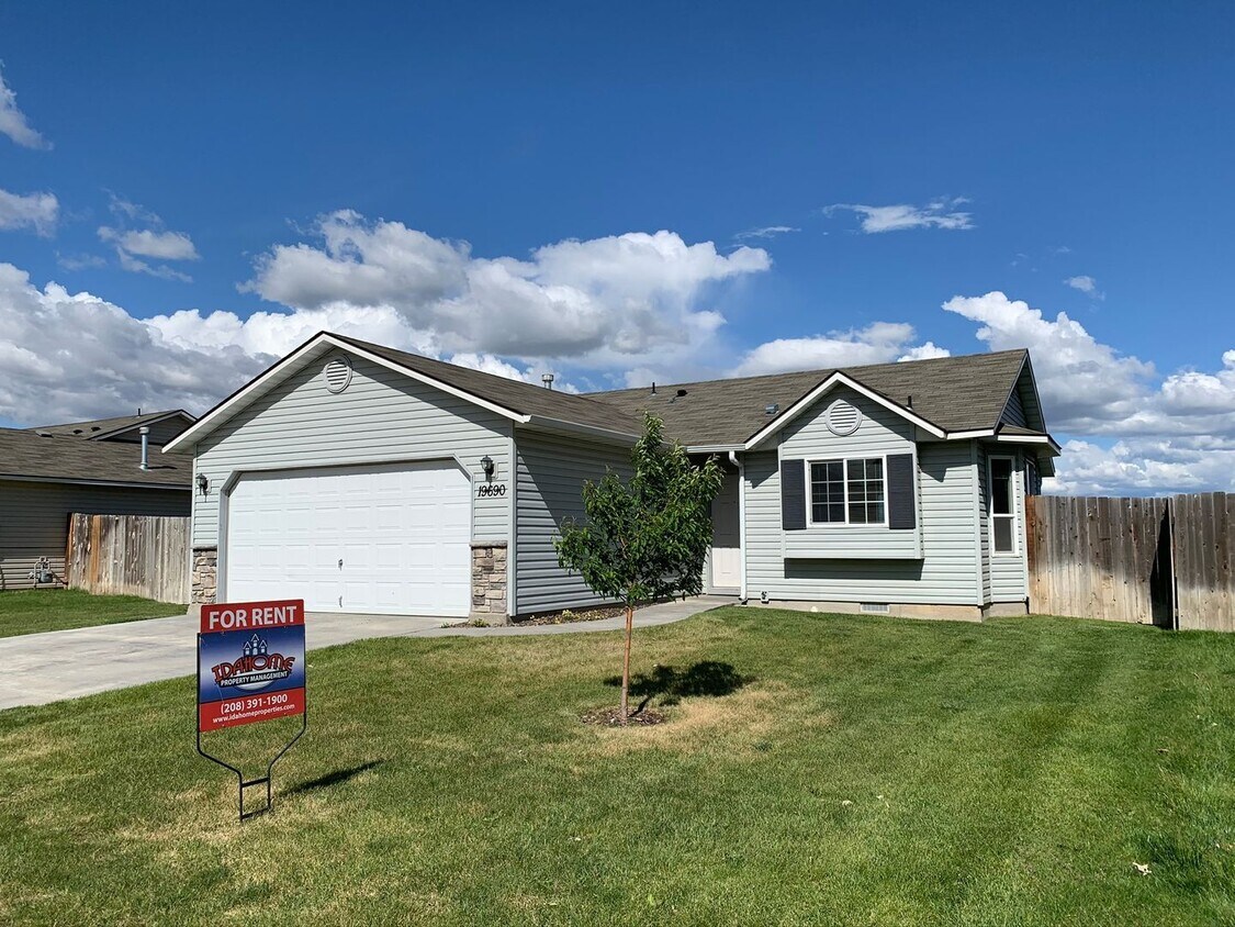 Foto principal - Adorable 3 bed 2 bath home in a quite Cald...