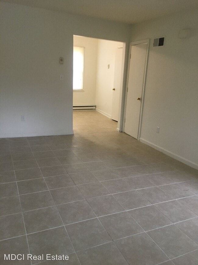 61766176 Darby Rd, Roanoke, VA 24012 Room for Rent in Roanoke, VA