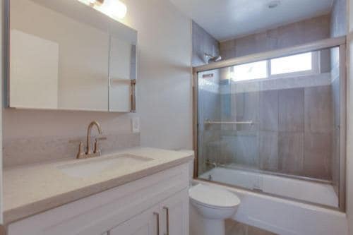 Primary Photo - 1051 S Sherbourne Dr