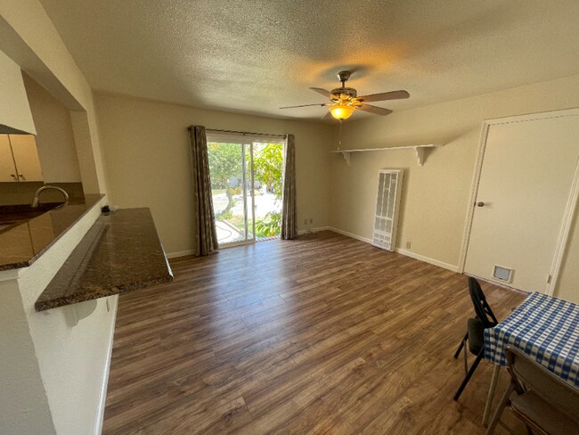 Building Photo - 352 Carpenteria Rd