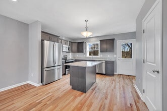 Building Photo - 88 Woodhouse Ave