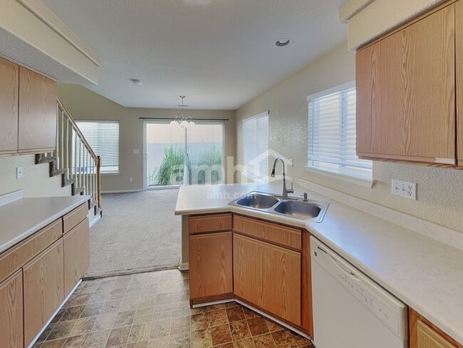 Foto del edificio - 19065 Burlington Pl