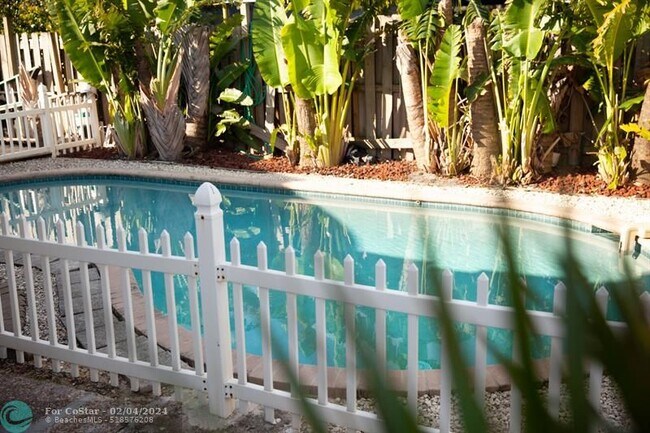 Building Photo - 1511 SE 23rd Ave