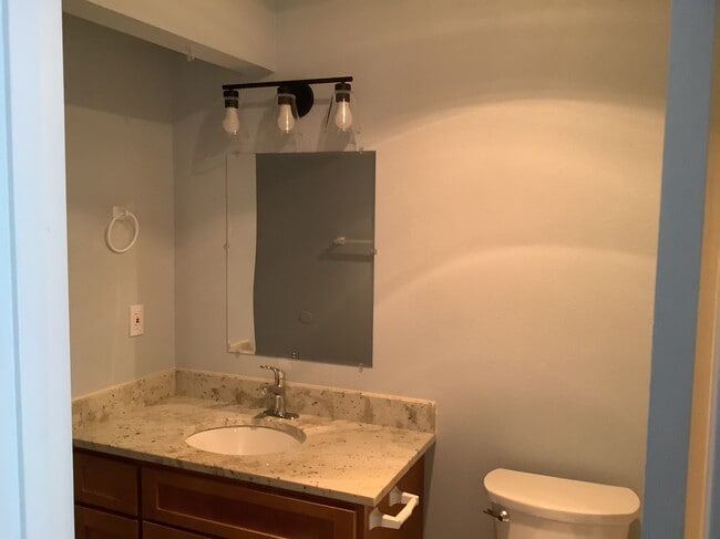 Building Photo - 2616 S 74th St