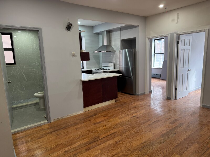 Building Photo - 63 Bay 37th St