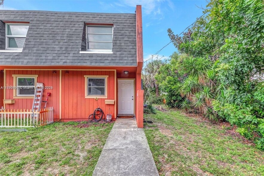 Primary Photo - 6141 SW 42nd Ct