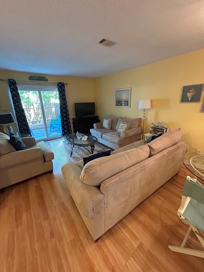 Building Photo - 375 Bluefish Dr