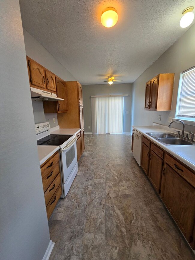 Building Photo - 509 Bridgestone Dr