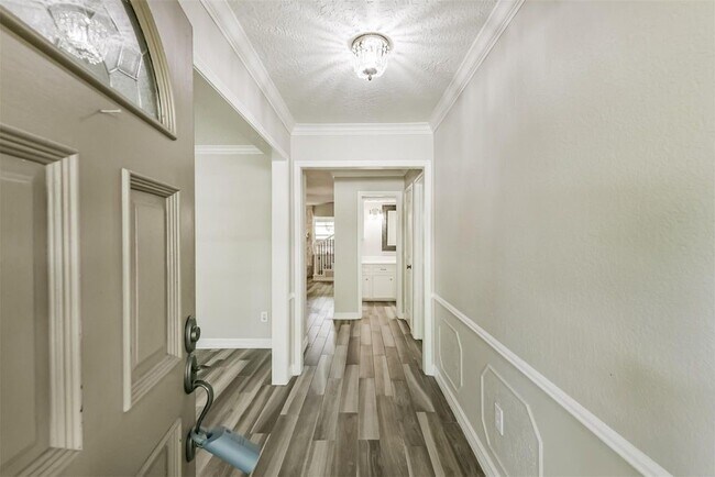 Foto del edificio - 28902 Twisted Oak Dr