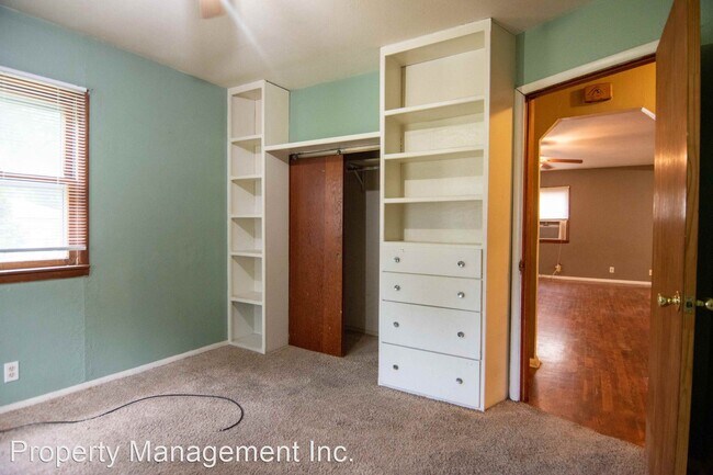 Building Photo - 2 br, 1 bath House - 1007 W 1st