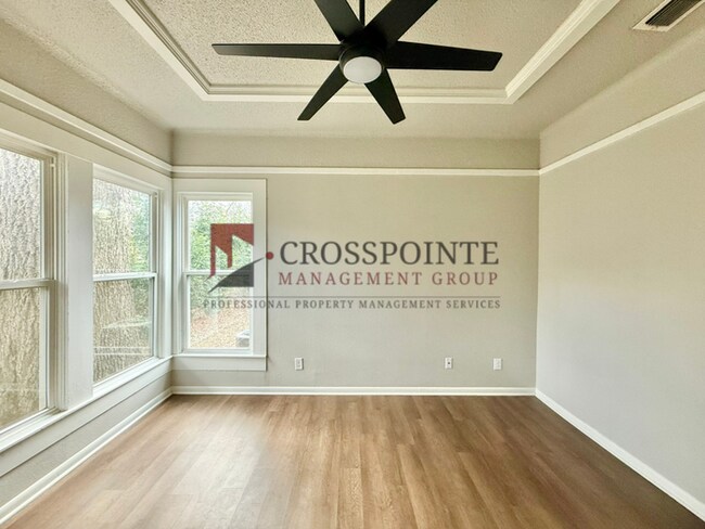 Building Photo - Bright & Modern 1-Bedroom with In-Unit Laundry