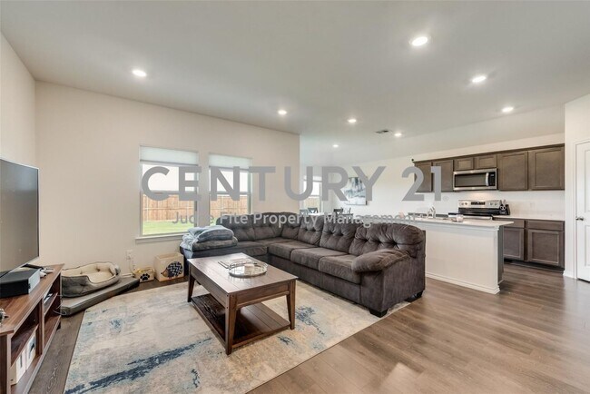 Foto del edificio - Stunning 3/2/2 in Community ISD For Rent!