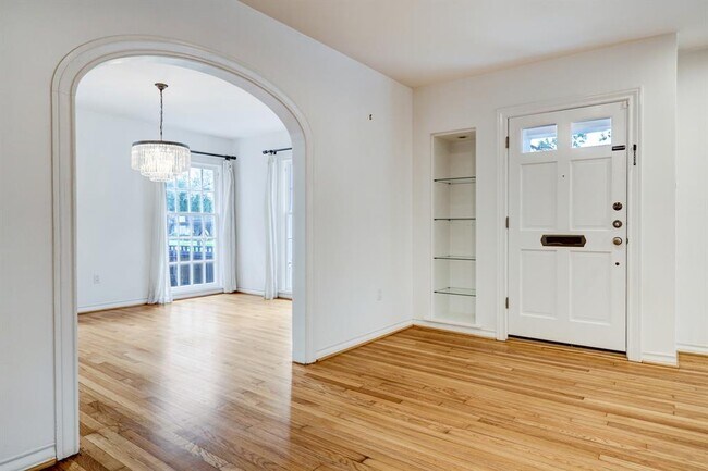 Foto del edificio - 2211 Swift Blvd