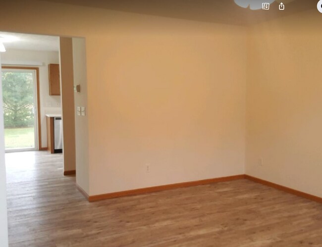 Foto del edificio - 56 Sunset Rd N