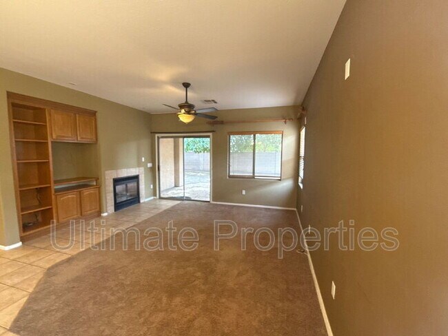 Foto del edificio - 8207 W Salter Dr