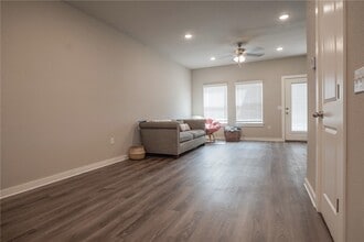 Building Photo - 668 N Littleleaf Ter