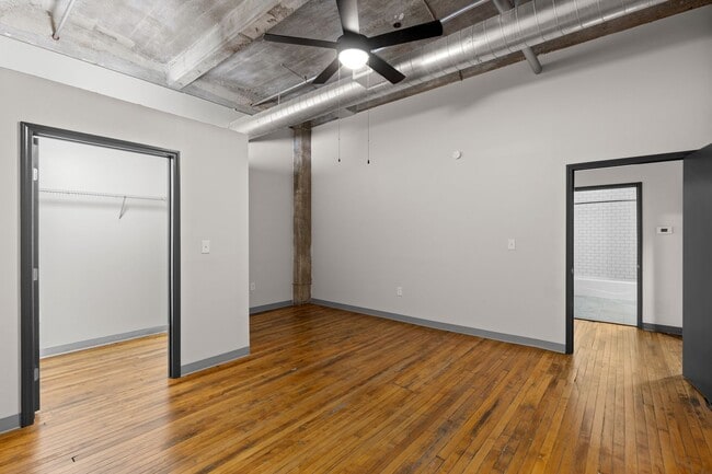 Interior Photo - Vista | On Wash Ave