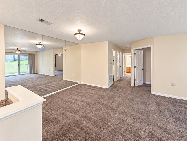 Foto del edificio - 10300 Southern Meadows