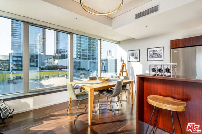 Building Photo - 1155 S Grand Ave