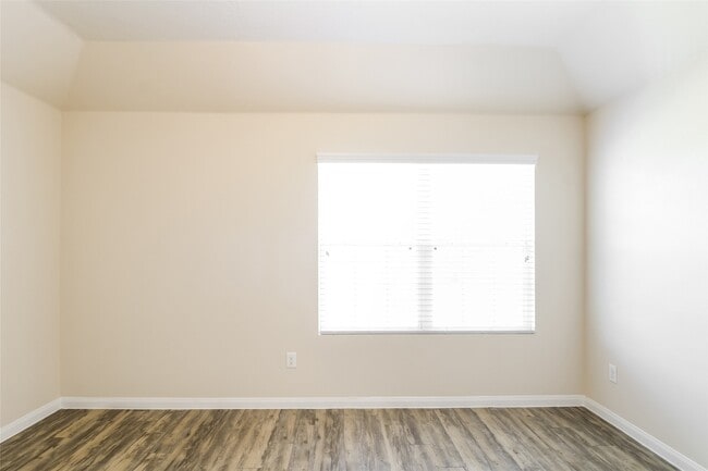 Foto del edificio - 6211 Dawn Misty Ln