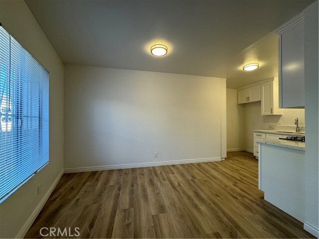 Foto del edificio - 860 N Bunker Hill Ave.