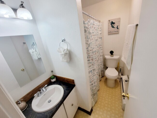 Foto del edificio - 301 E 46th Ave